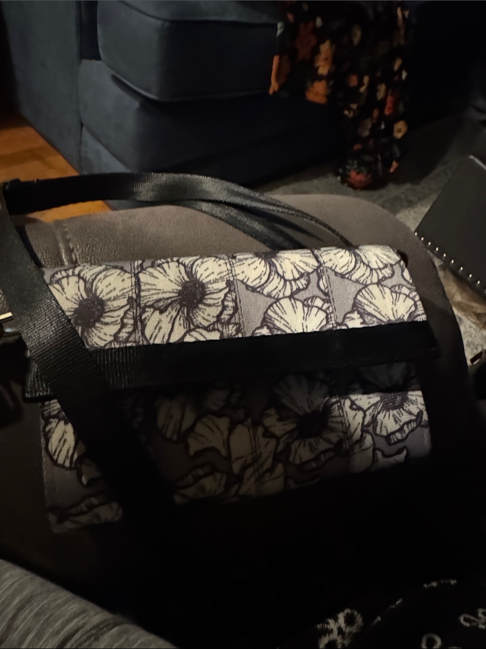 Harveys Poppy Canvas Crossbody in Black and White